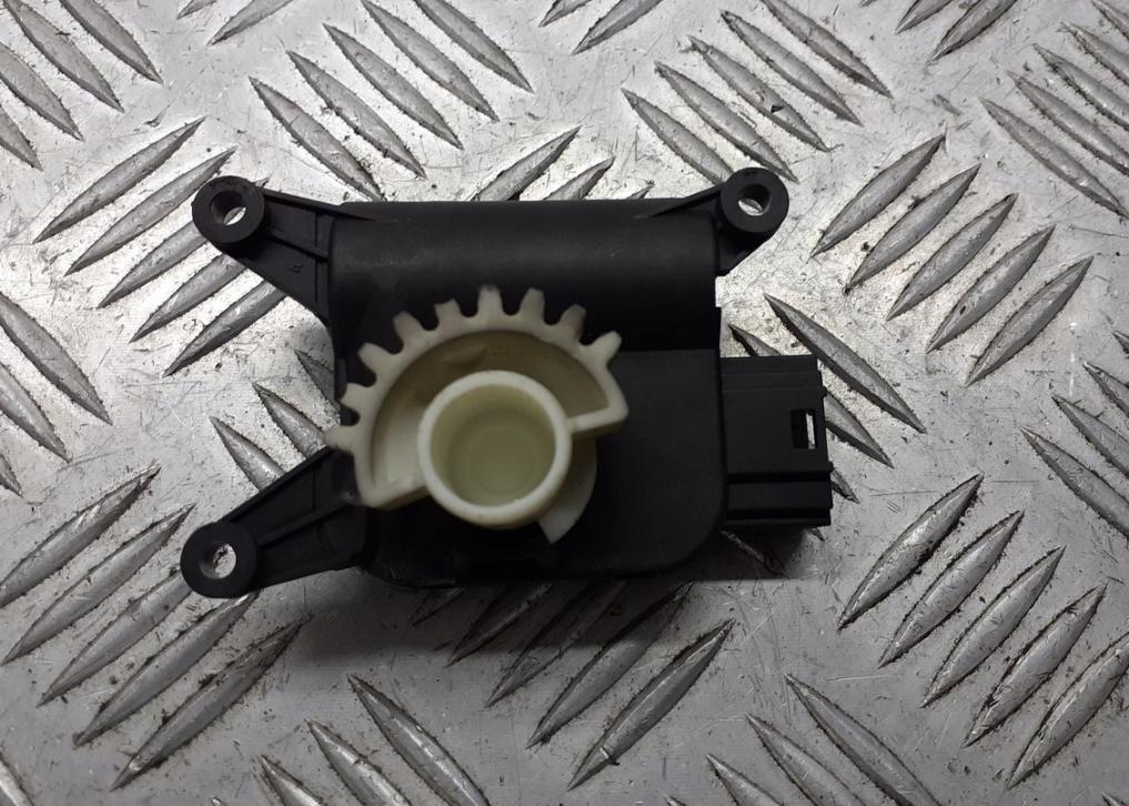 VW PASSAT B6 (3C2) 2005 - 2010    ---  Motor kúrenia 3C0907511C
