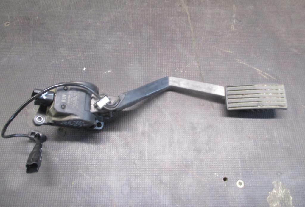 Citroen C5 III  2008 100 kW SEDAN 4D 2.0HDI 136KM 08-17 2000 Potenciometer plynového pedálu 9685216080