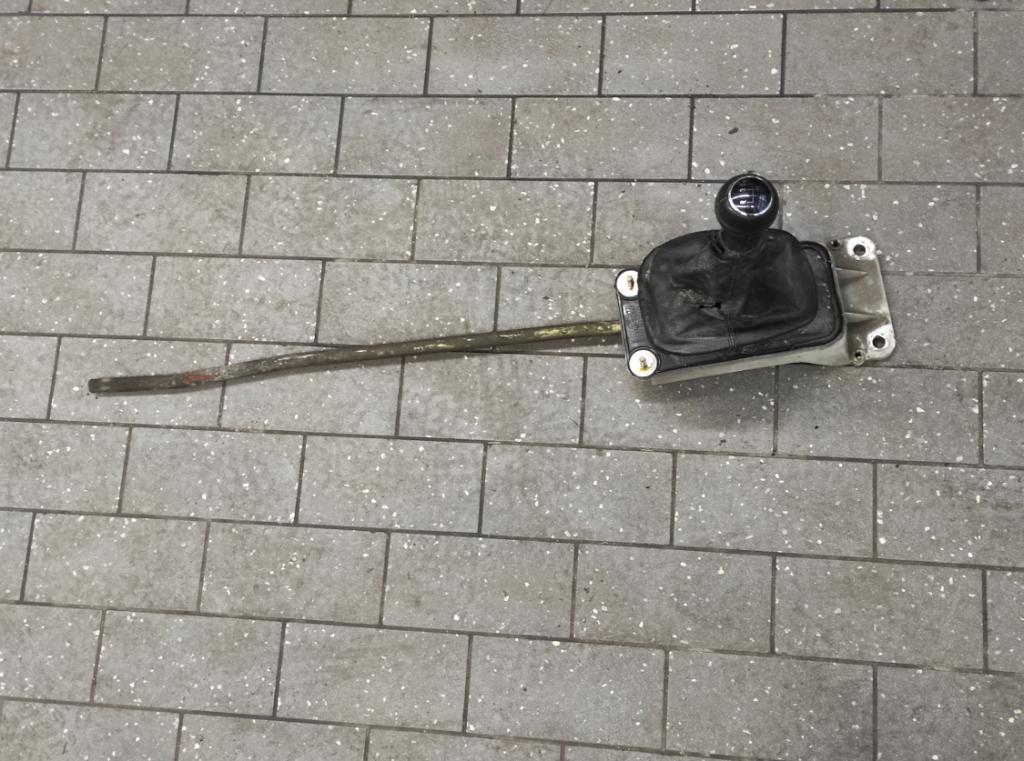 AUDI A3 (8L1) 1996 - 2006    1.6 74 kW [101 KM] benzyna 1996 - 2003  Kulisa 1J0711149 (Rýchlostné páky / kulisy)