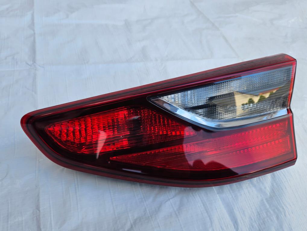 KIA CEED III 18- 24 HB PRAVÉ ZADNÉ SVETLO LED 92404-J7000