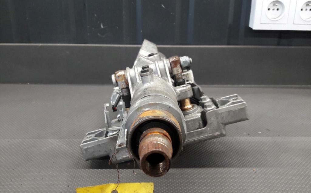 Chrysler  Stĺpik  riadenia 300C 3.0 CRD A2114620120