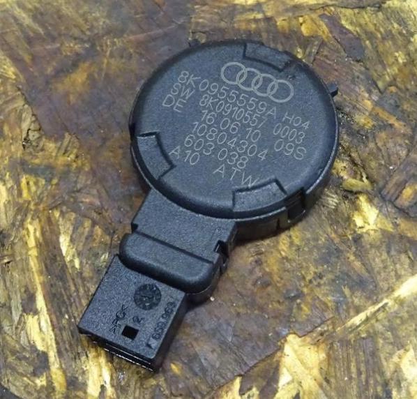 AUDI A4 B8 A5 Q5 Snímač senzor dažďa 8K0955559A 