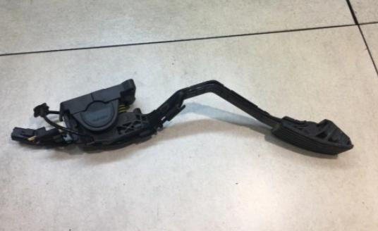 PEUGEOT 407  CITROEN C5 1.6 HDI pedál plynu  9650341780 0280755012