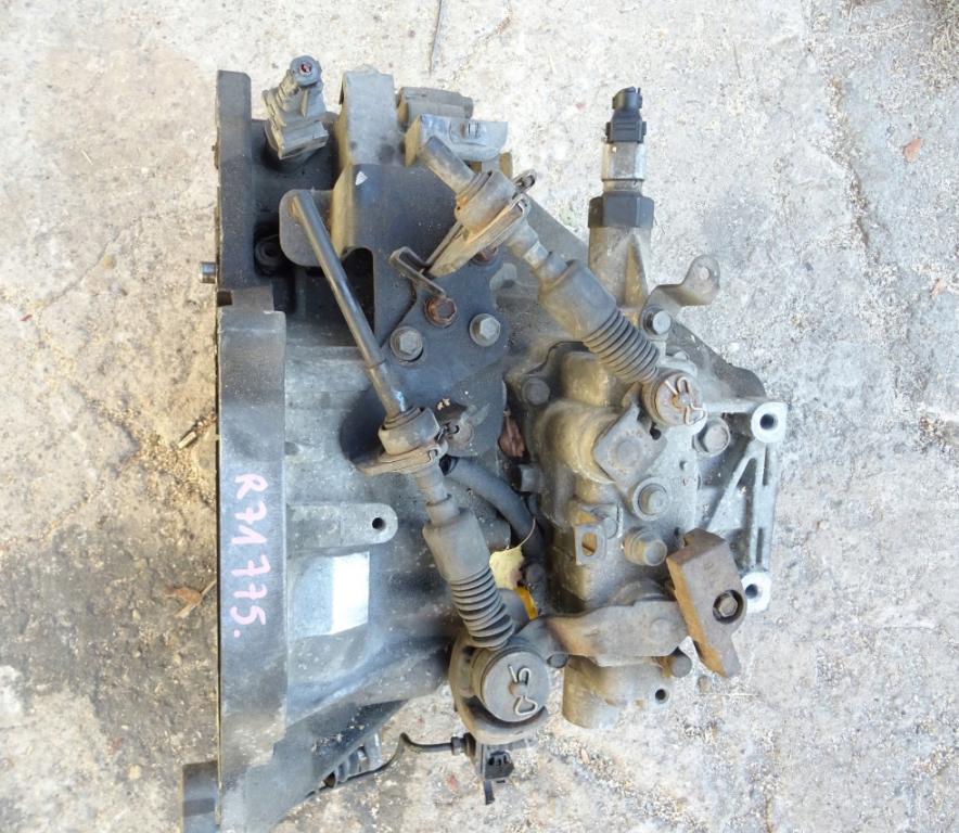 HYUNDAI I30 PREVODOVKA 1.4 BENZÍN R71775