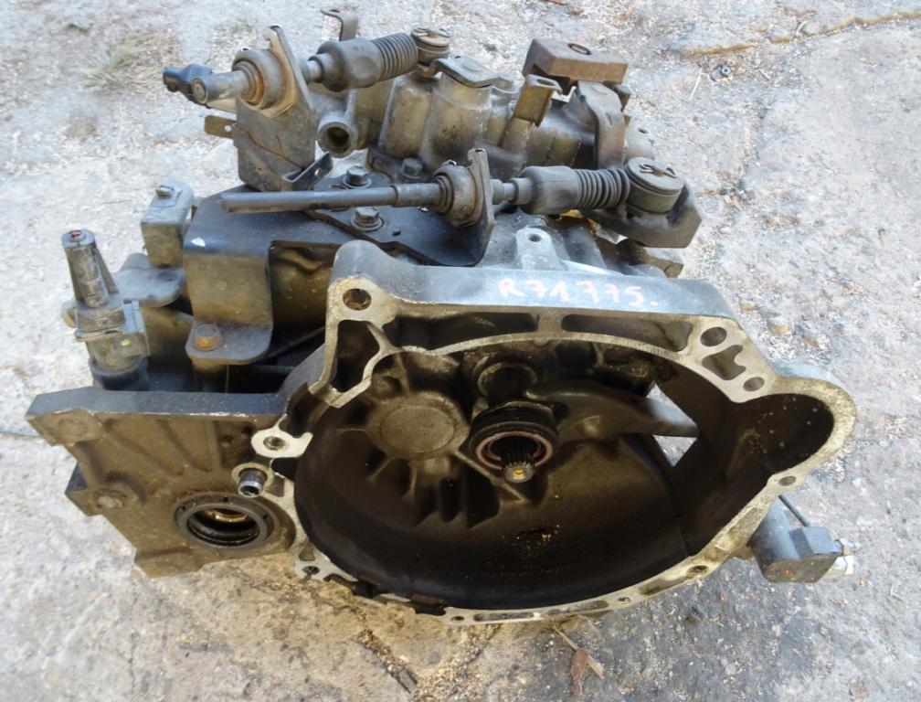 HYUNDAI I30 PREVODOVKA 1.4 BENZÍN R71775