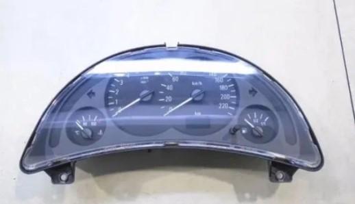OPEL CORSA C (X01) 2000 - 2009    1.0 (F08, F68) 43 kW [58 KM] benzyna 2000 - 2003  Prístrojovka 09194496