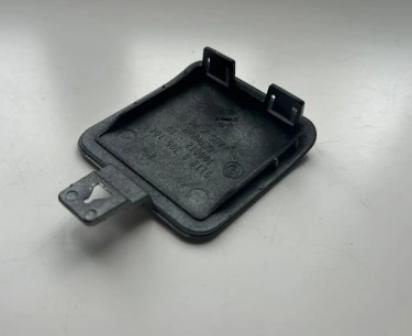 BMW X3 E83  AERO 2003-2010  zaslepka tazneho oka zadna 51120305104