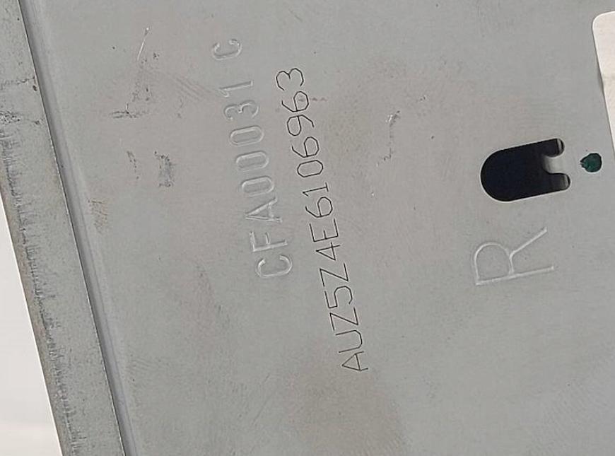 AUDI A4 B6 Avant (8E5) 2000 - 2005    2.5 TDI 120 kW [163 KM] olej napędowy 2002 - 2004  RADIO 8E0035195M kod nemáme