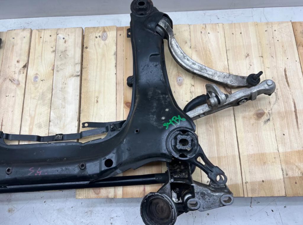 Audi S4 B6 4,2 V8 predná nápravnica