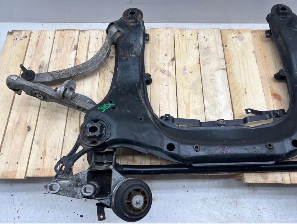 Audi S4 B6 4,2 V8 predná nápravnica