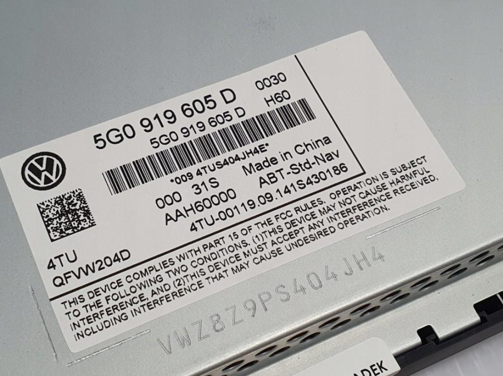 VW GOLF VII (5G1, BQ1, BE1, BE2) 2012 - 2022    1.6 TDI 77 kW [105 KM] olej napędowy 2012 - 2017  RADIO 5G0919605D (Audio zariadenia)