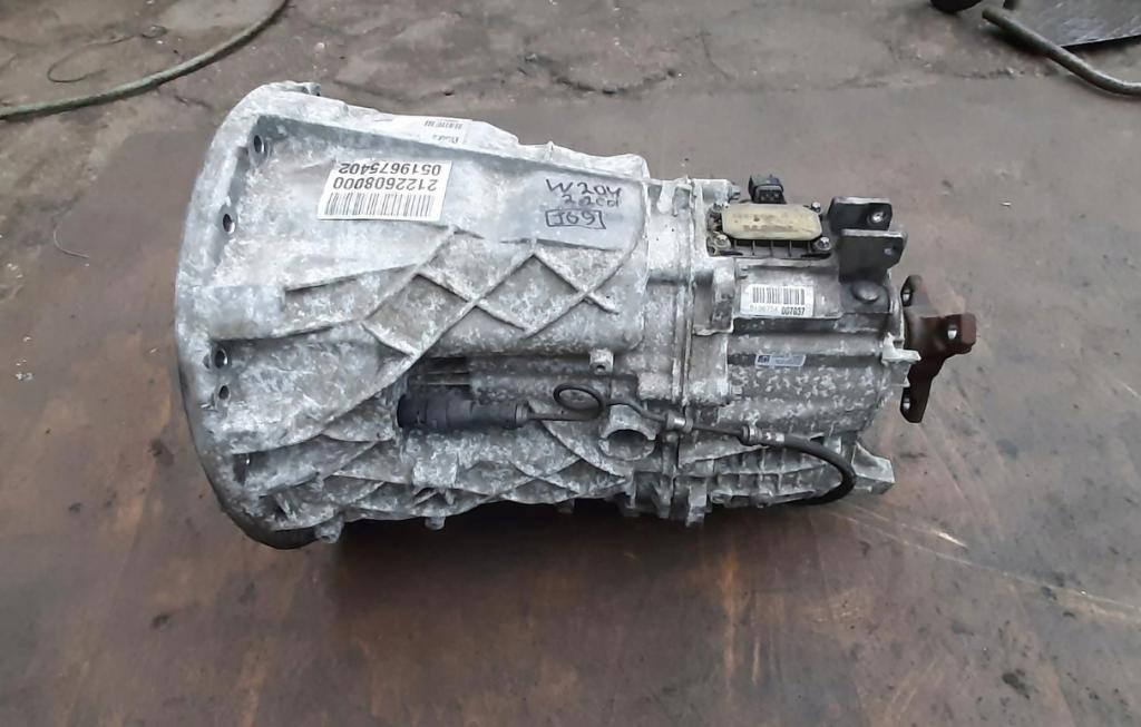 Mercedes C-klasa 0 prevodovka Výbava: Manualna  A2122608000
