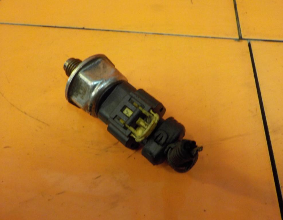 Opel Astra IV 2009-2015 1.7 cdti 110 HP manual 81 kW 1686 cm3 4- lišta vstrekovacia 45PP3-2 (Vstrekovacie lišty)