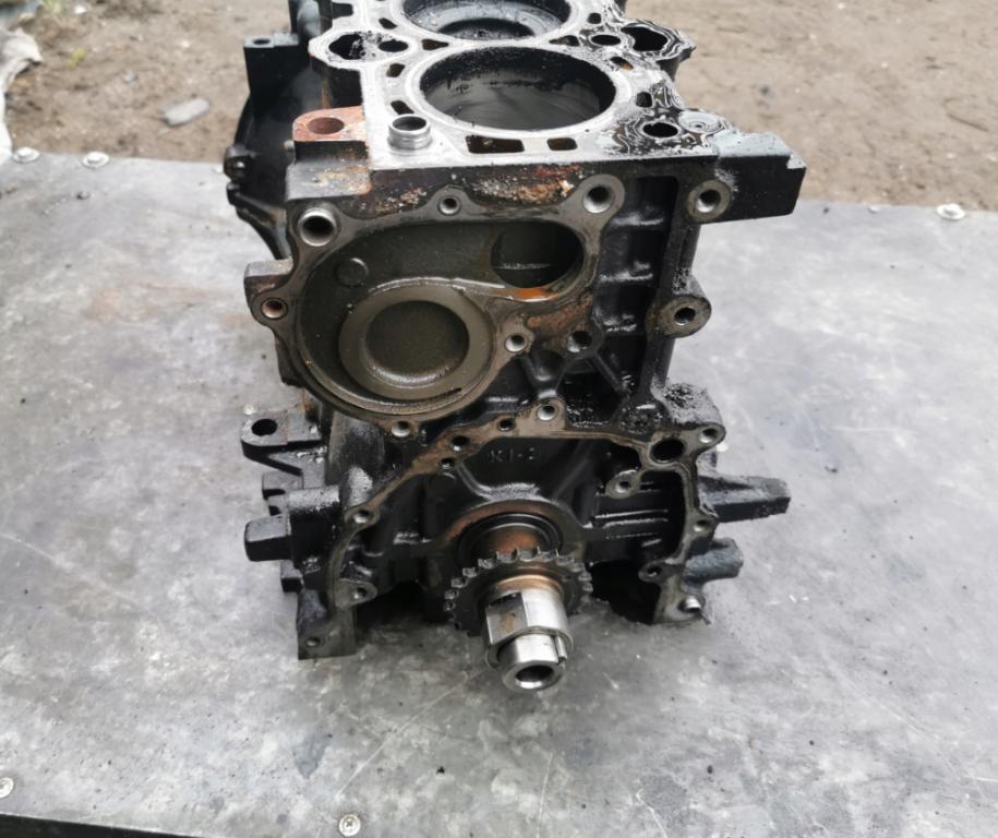 KIA SPORTAGE III 1.7 HYUNDAI IX35 BLOK HRIADEĽ MOTORA PIEST 21111-2A710 D4FD