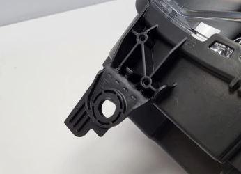 Citroen C3 0 Reflektor: v pravo: 9836161580