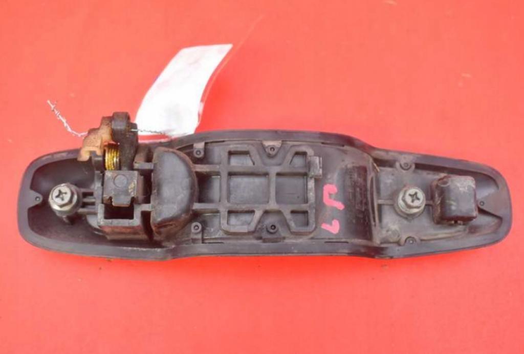 SUZUKI GRAND VITARA I 98-05 KĽÚČKA PREDNÁ ĽAVÁ ČIERNA 82820-65D00