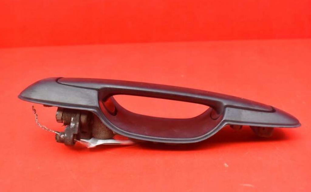 SUZUKI GRAND VITARA I 98-05 KĽÚČKA PREDNÁ ĽAVÁ ČIERNA 82820-65D00