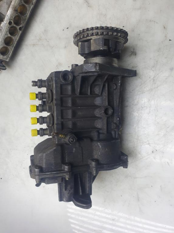 Mercedes C W202 1993-2001 2.5 TD 150 HP manual 110 kW 2497 cm3 5- čerpadlo vstrekovacia 0400195004 (Vstrekovacie čerpadlá)