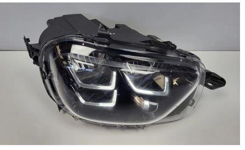 Citroen C3 0 Reflektor: v pravo: 9836161580