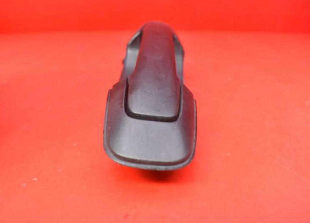 SUZUKI GRAND VITARA I 98-05 KĽÚČKA PREDNÁ ĽAVÁ ČIERNA 82820-65D00