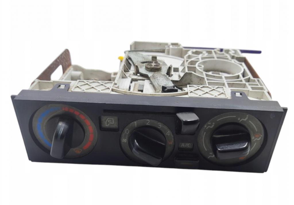 Nissan CABSTAR MAXITY Panel kúrenia