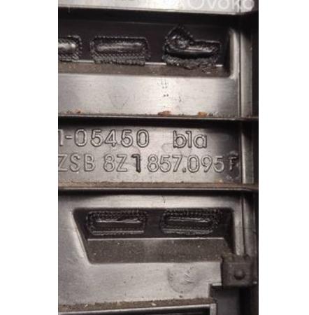 Audi A2  1,4 2002 -  kastlík 8Z1857095F