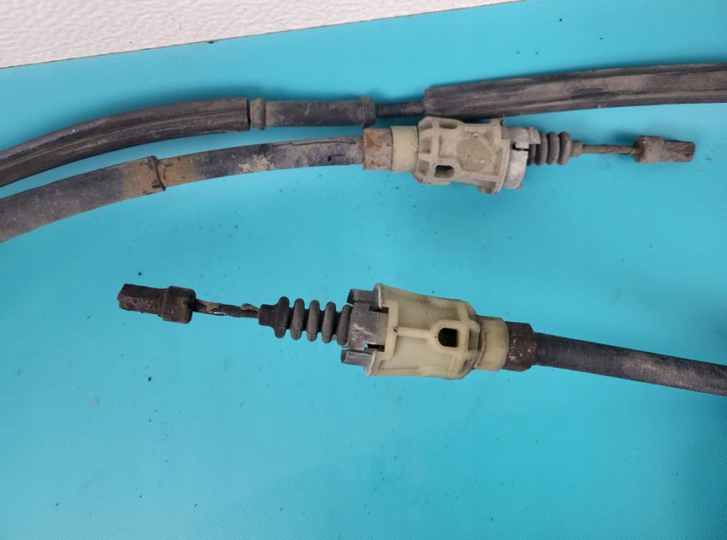 CITROEN C5 III (RD_) 2008 - 2022    2.0 HDi (RDRHDA) 100 kW [136 KM] olej napędowy 2008 - 2022  BRZDA: ručný elektrický 9687473180 (Ručné brzdy)