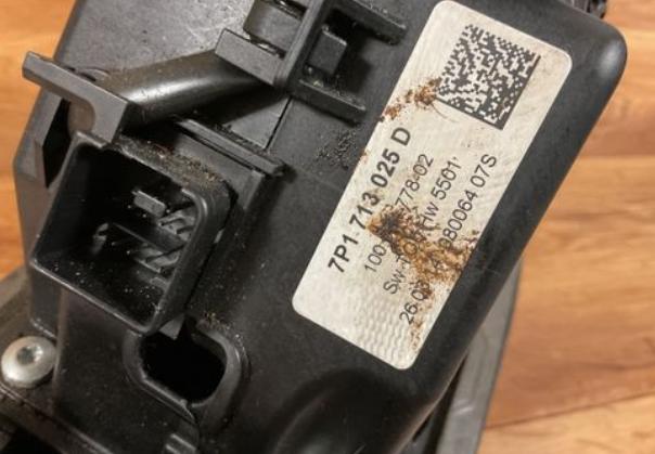 Volkswagen Touareg II  Páka kulisa automat 7P1713025D