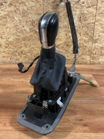 Volkswagen Touareg II  Páka kulisa automat 7P1713025D