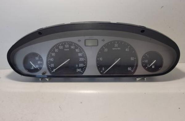 LANCIA LYBRA  1,9 77KW Prístrojovka 46543844 (Prístrojové dosky, displeje) 