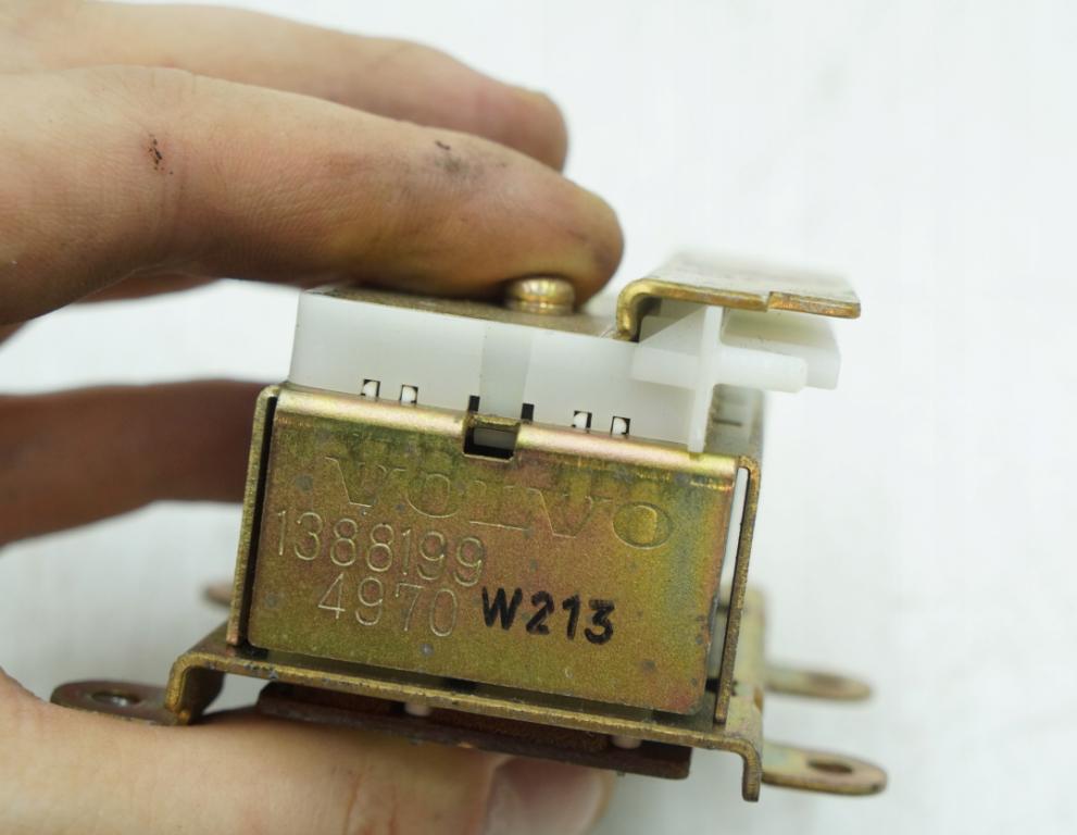 Volvo 960 2.9b 204 HP automatic 150 kW 2922 cm3 4- Motorček 1388199