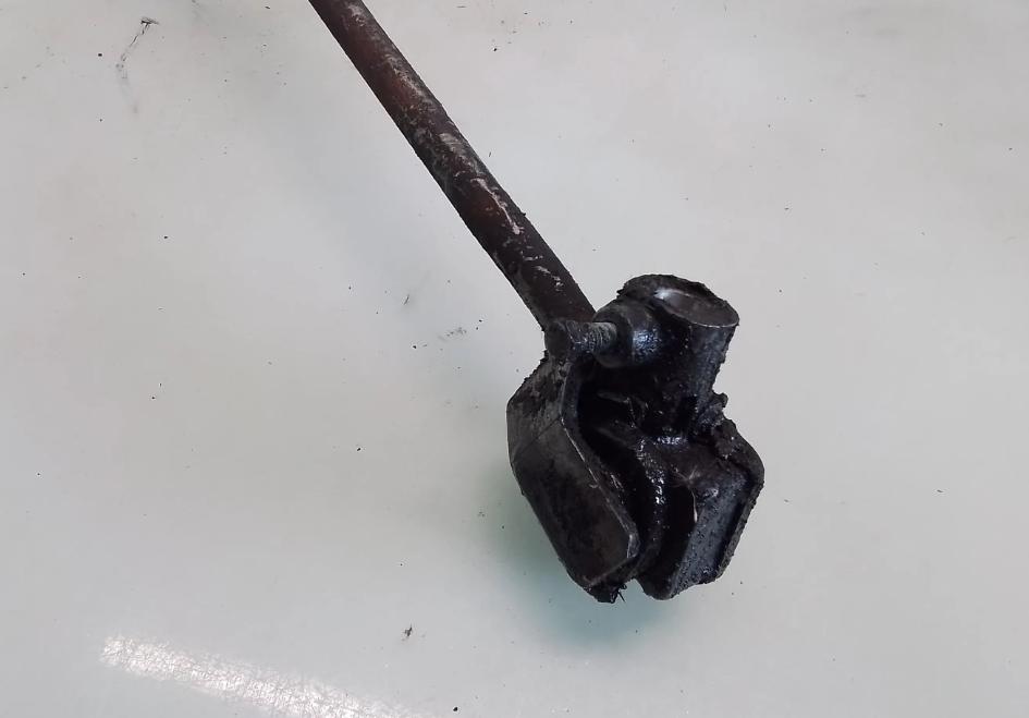 Audi A4 S4 B5 8D Radiaca páka