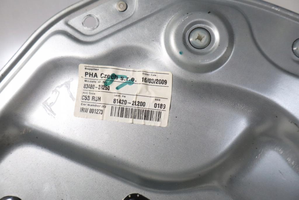 HYUNDAI I30 I MECHANIZMUS OKIEN PRAVÉ ZADNÉ 81420-2L200