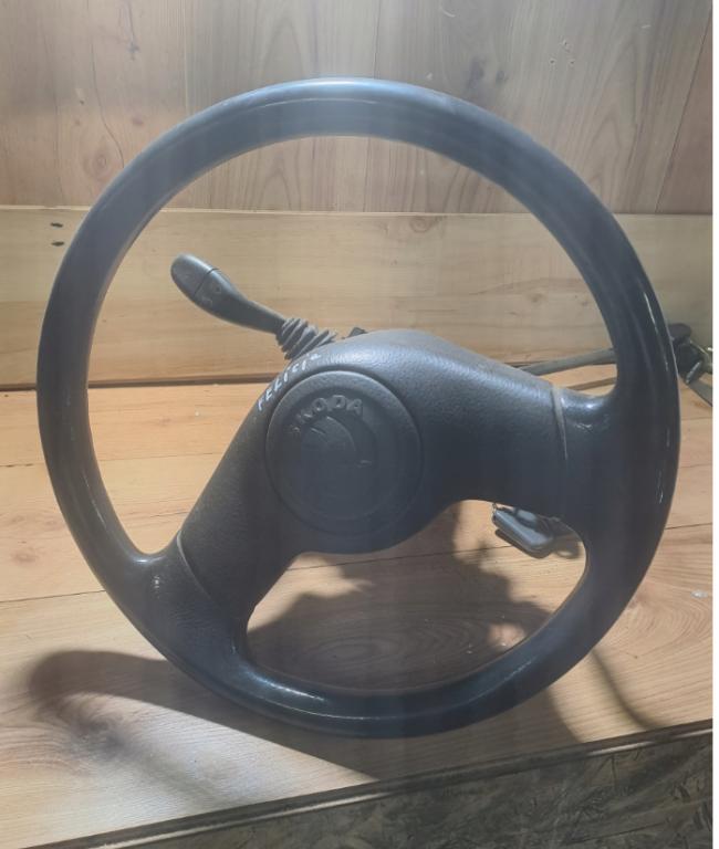 Skoda FELICIA Hriadeľ, tyč spinačka kľúč Volant