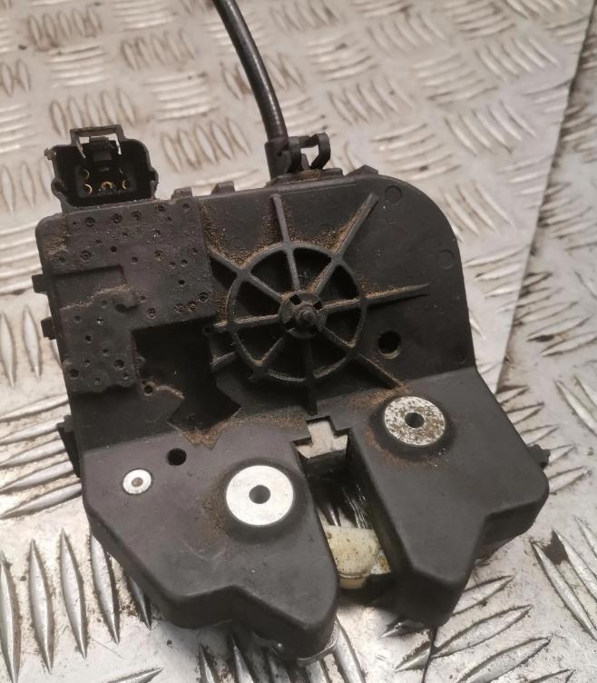 Ford Focus Mk1 1998-2004 zámok kufrové dvere zadné 1S4AN43102AB