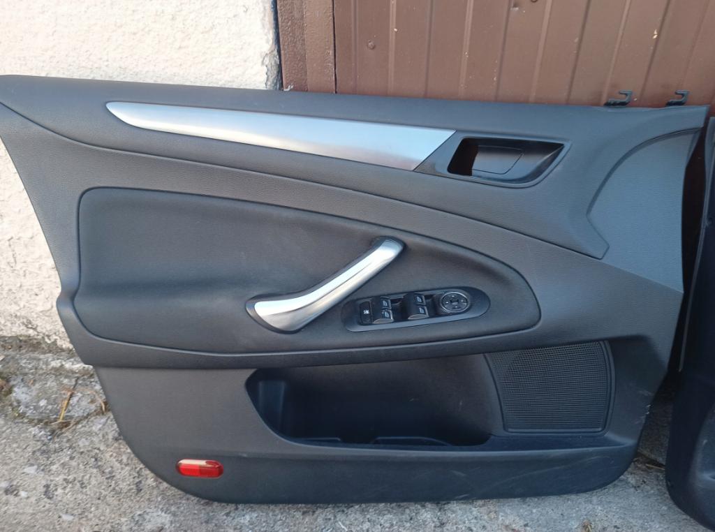FORD MONDEO MK4 LIFT tapacír dverý KOMPLET 4ks