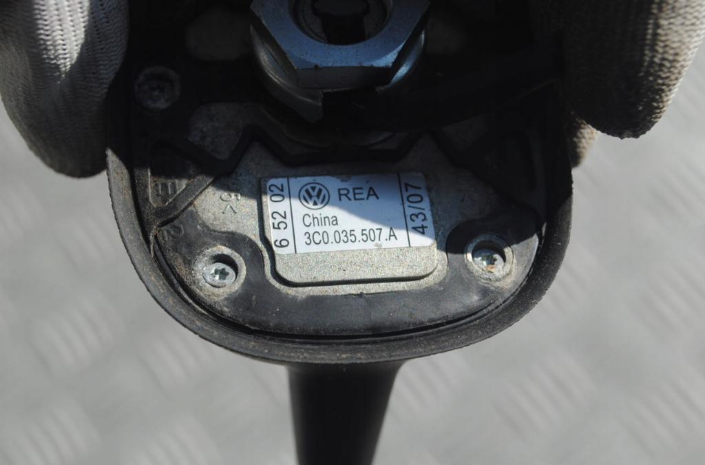 VOLKSWAGEN PASSAT B6  2006 103kW    1968 ANTENA 3C0035507A