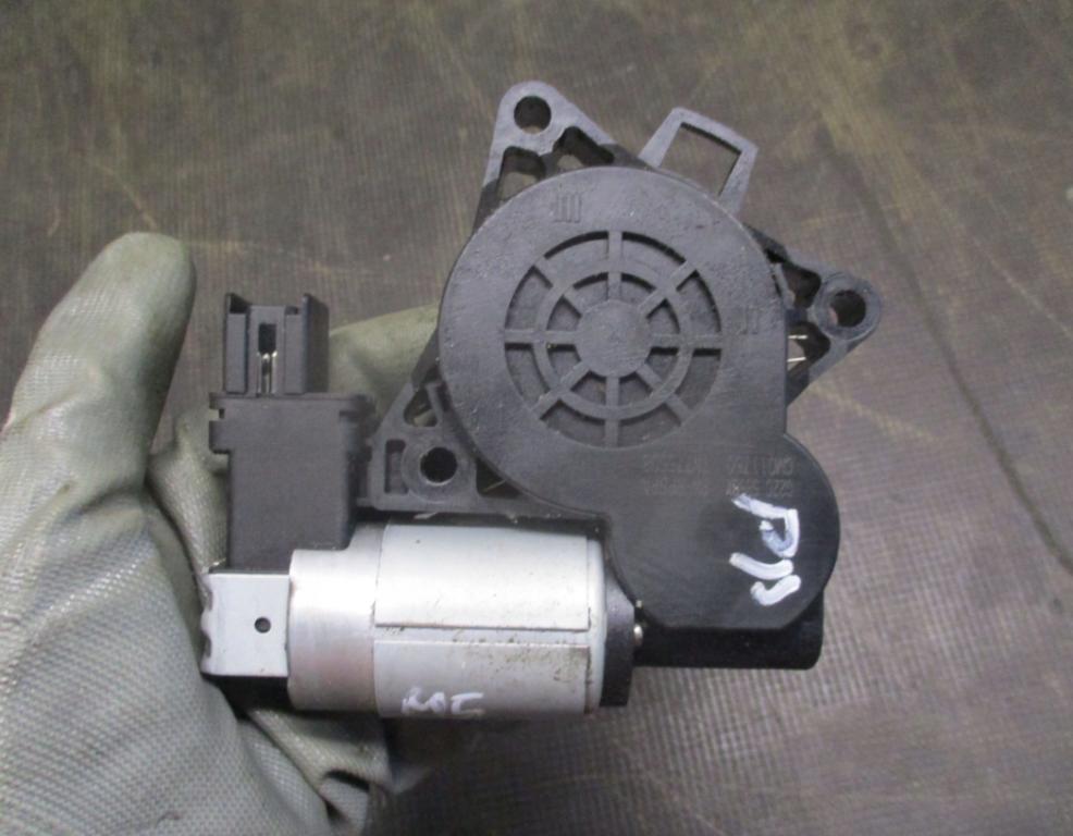 MAZDA 3 1,6 Mechanizmus okna pravy predný G22C5858X