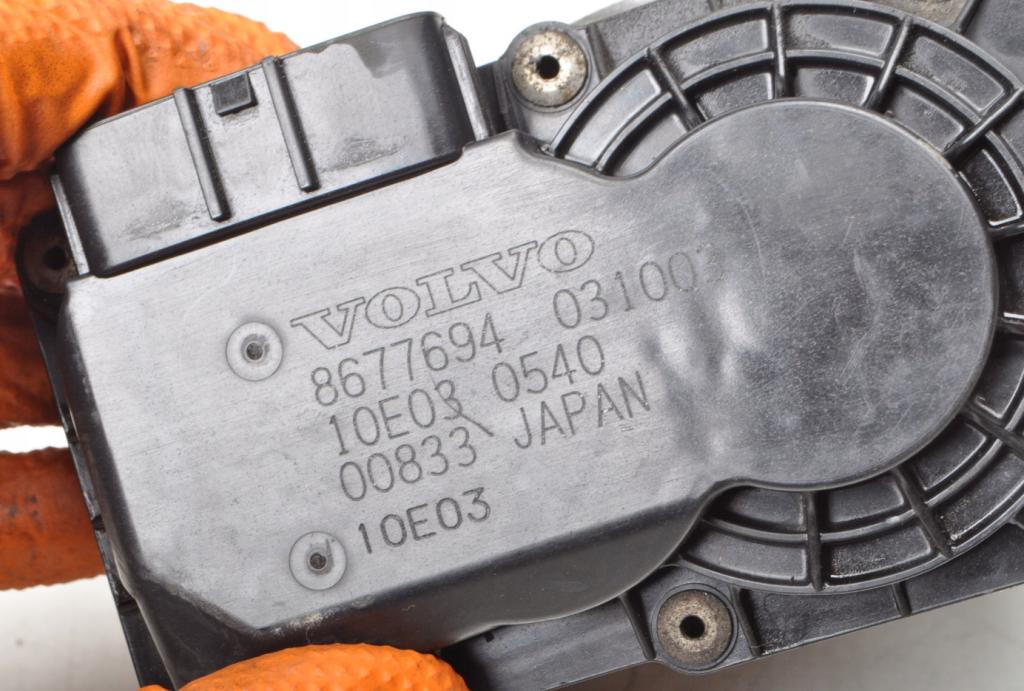 Volvo C30 V50 C70 S40 II  00-07 2400 Škrtiaca klapka 8677694
