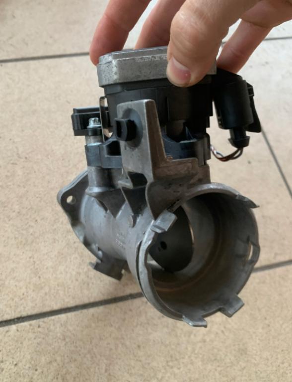 MERCEDES B CLASS W245 CDI VZDUCHOVÁ Škrtiaca klapka A6400902070
