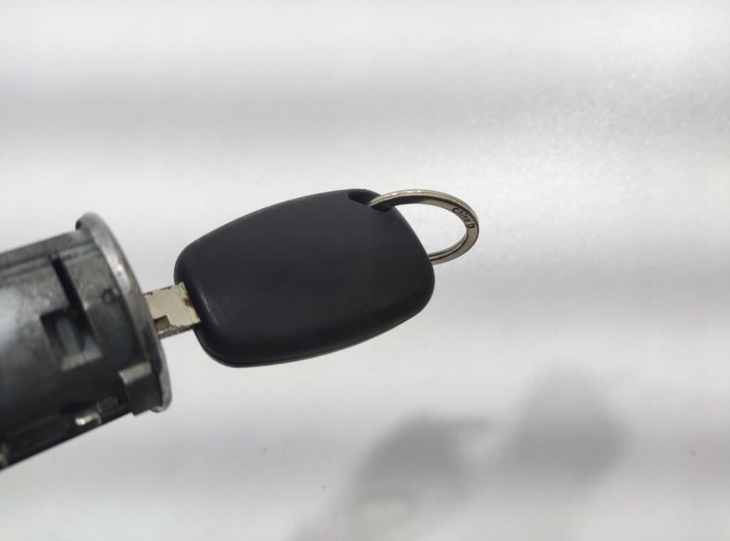 RENAULT TRAFIC II VIVARO spinačka