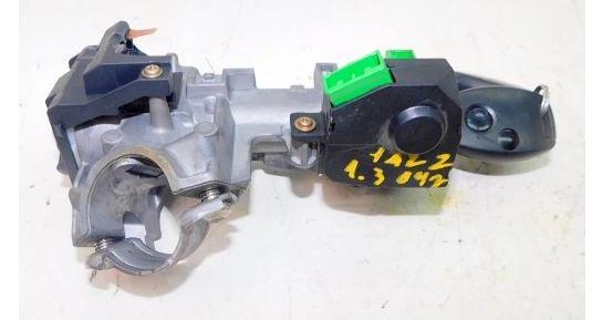 Honda Jazz II  2005 57 kW HATCHBACK 5D 1.2 I-DSI 78KM 02-08 1200 spinačka 