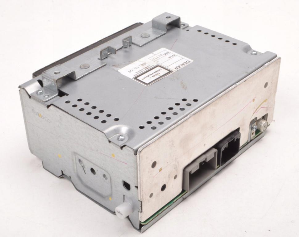 FORD FIESTA VI (CB1, CCN) 2008 - 2022   1.6 TDCi 66 kW 2008 - 2012  RADIO 8A6T-18C815-BP (Audio zariadenia)