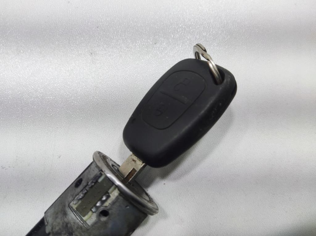 RENAULT TRAFIC II VIVARO spinačka