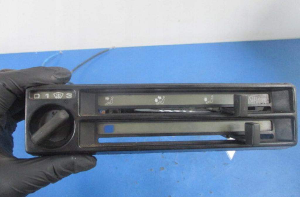 VW GOLF II (19E, 1G1) HB 1991 40,00 1.6 D - ME 1588,00 Panel kúrenia 191819045A