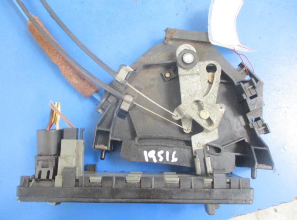 VW GOLF II (19E, 1G1) HB 1991 40,00 1.6 D - ME 1588,00 Panel kúrenia 191819045A