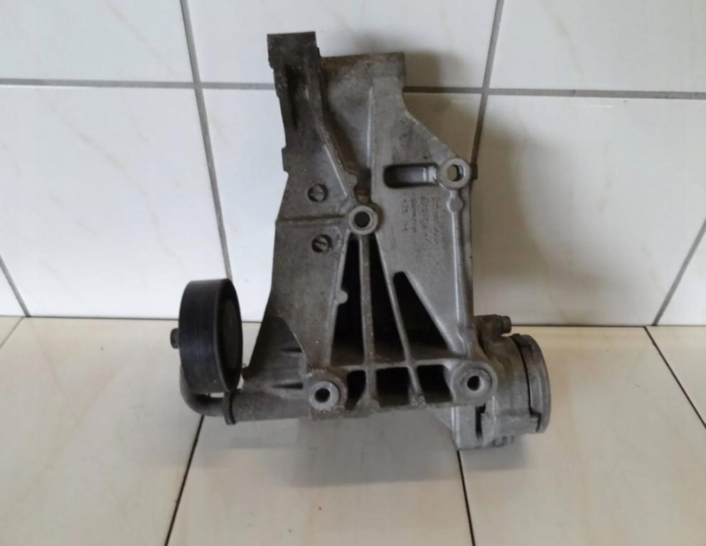 SEAT CORDOBA I 1.6 B 2001 DRŽIAK MOTORA 037903143G 037903315B