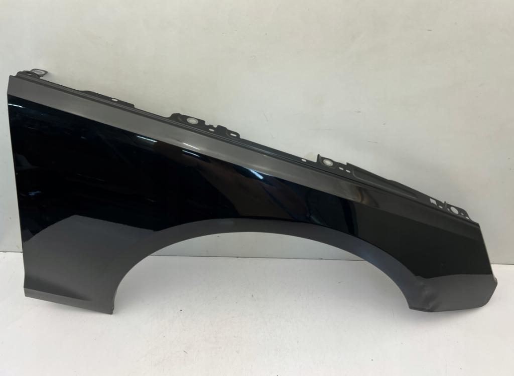 AUDI A4 B9 8W ZDVIHNÝ PREDNÝ PRAVÝ PREDNÝ BLATNÍK ORIGINÁL OEM 19-24