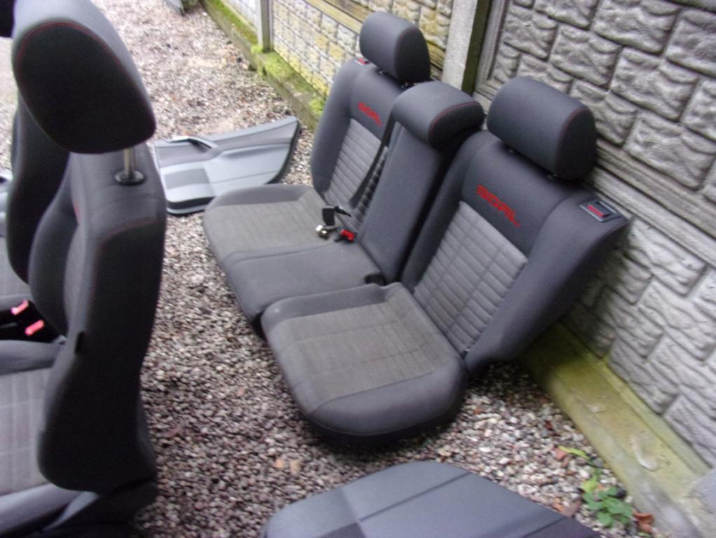 VW Polo 9N Lift 05-09 5D Nice EU Goal Sada sedadiel predné zadné bočné panely