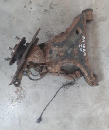 MITSUBISHI PAJERO IV 3.2 DID naboj kolesa predny lavy